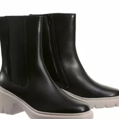 Sale Ami Women Booties
