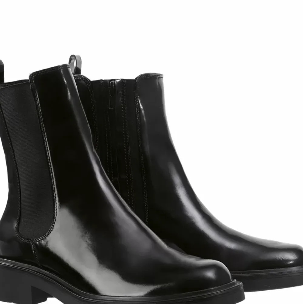 Clearance Edward Women Booties