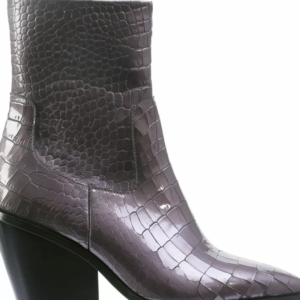 Online Harper Women Booties