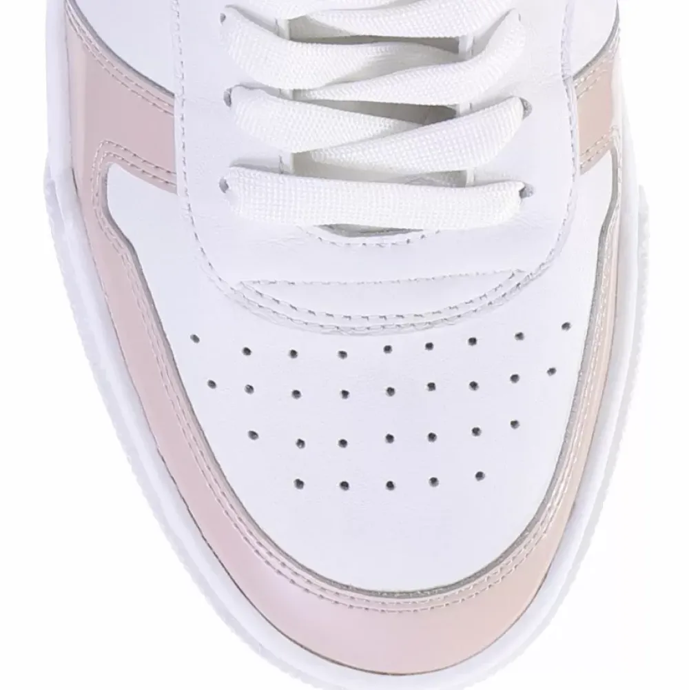 Cheap Riley Women Sneakers